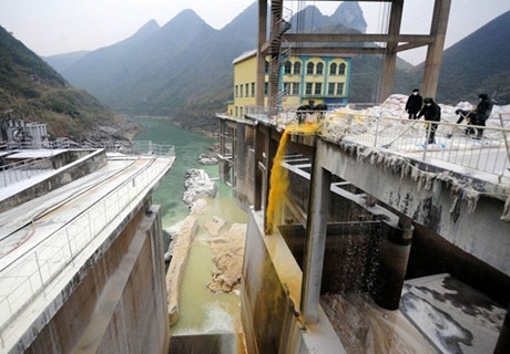 廣西龍江鎘污染事件